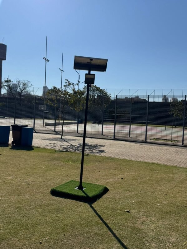 Luminária Solar Autônoma de Led 50W ou 100W
